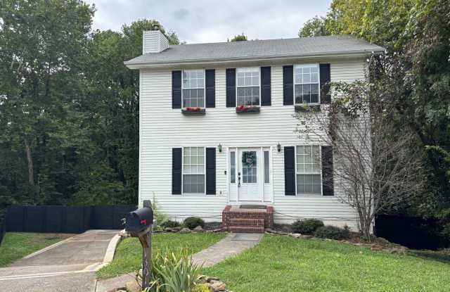 Knoxville 37919 - 3 bedroom, 2.5 bath home - Call Jeremy Logan (865) 307-2273 photos photos