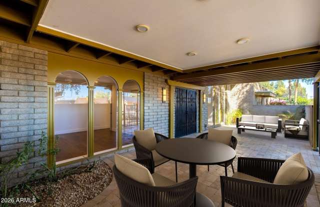 3736 E MONTECITO Avenue Gallery 2