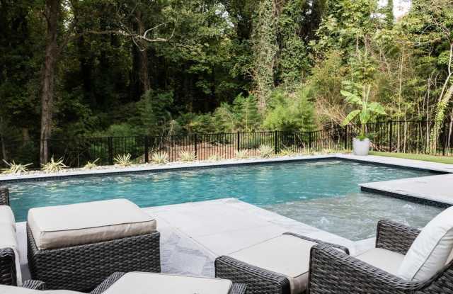 1323 Ridge Road Gallery 2