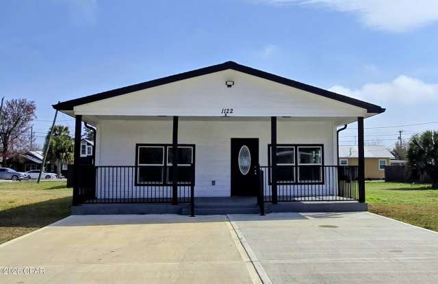 1122 Oak Avenue Gallery 1