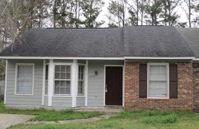 Two bedroom and two bath duplex located just minutes to Camp Lejeune, - 1916 Rolling Ridge Drive, Piney Green, NC 28544