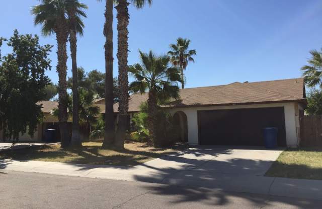 Chandler 3 Bed 2 Bath Single Story Home with Private Pool photos photos