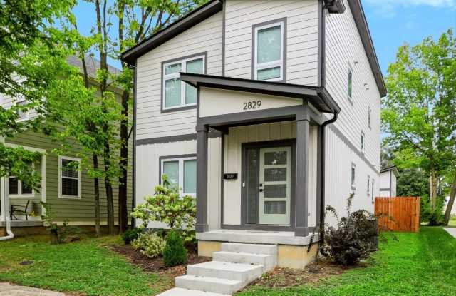 2829 Macpherson Avenue Gallery 2