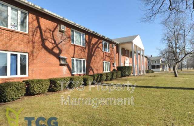 445 Elm Place photos photos