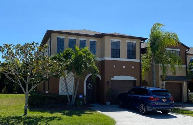 Bright, spacious, beautifully updated and decorated home! photos photos