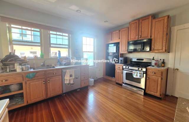 67 Hillsdale Rd. Gallery 1
