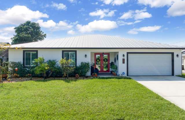 314 NE Surfside Avenue Avenue photos photos