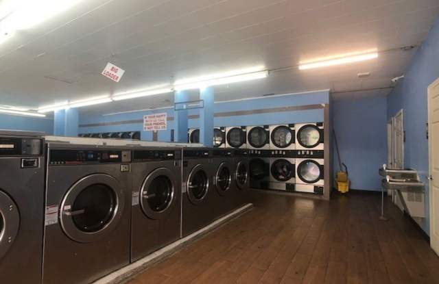 2459 Lane Avenue S   Laundromat Gallery 2