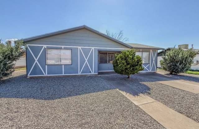 Cozy and Clean 3 Bedroom Home - 1314 22nd Street, Alamogordo, NM 88310