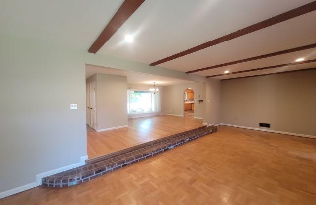 Spacious Carmichael home in Winding Wy / Garfield area Gallery 4