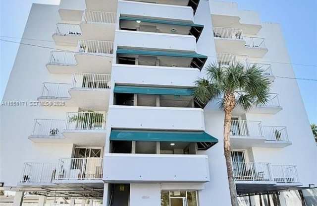 4854 NW 7th St photos photos