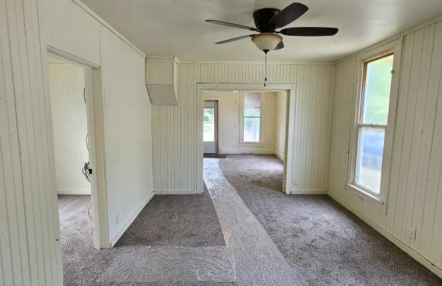 1250 North Jefferson Avenue - 1250 North Jefferson Avenue, Wichita, KS 67203