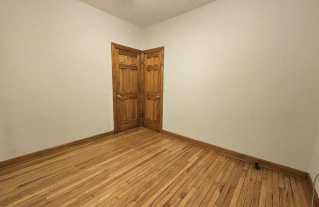 703 W Cornelia Avenue, Gallery 2