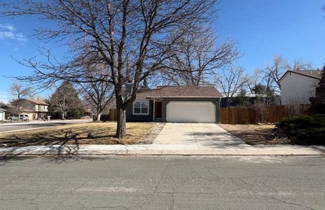 Newly Remodeled 3 Bedroom 2 Bath Home on Huge Corner Lot photos photos