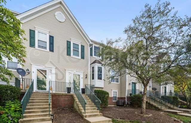 2-Bedroom, 2.5-Bath Rental with EV Charging in Blackberry Countryside – 2411 Courtyard Cir, Unit 4 Gallery 1