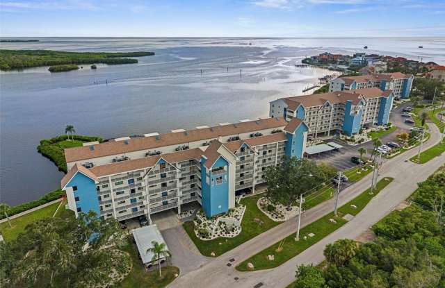 4650 BAY Boulevard Gallery 1