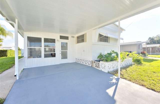 321 3RD STREET Drive W Gallery 2