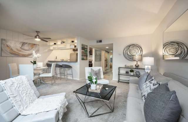 3335 La Mesa Dr photos photos