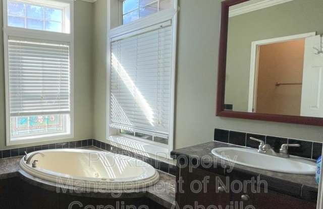10 Northside Drive Gallery 4