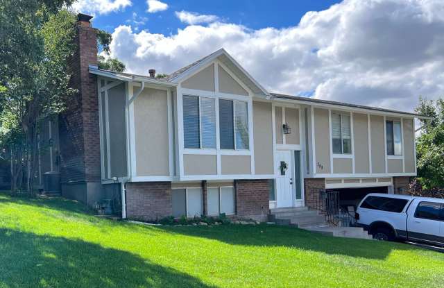 Bright 3 Bed in North Salt Lake – Near Parks, Trails, Shopping  Dining!! photos photos