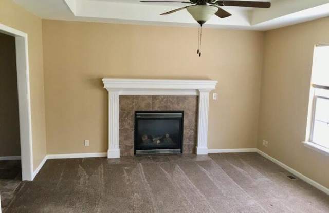 1613 Northwest Hilltop Lane Gallery 2