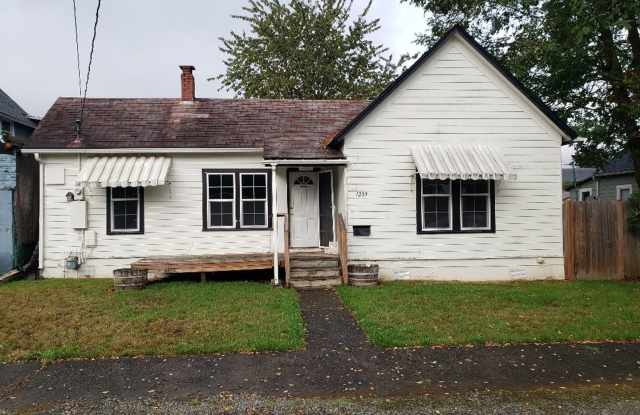STATUS: -AVAILABLE- | R93H | $1695 photos photos