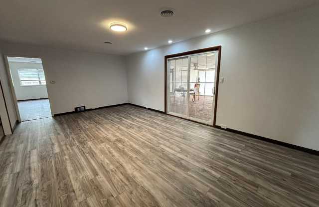 1351 Munger Gallery 4