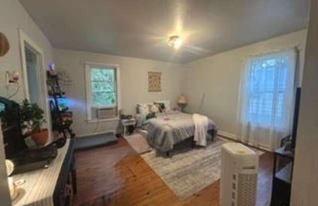 740 Friendship Drive Gallery 2