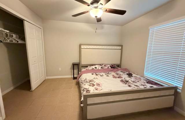 Fully Furnished 3/2 in Fort Myers Gallery 4