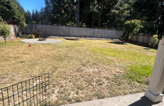 Spacious 4BR House in Graham Gallery 4