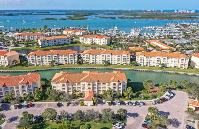 19 HARBOUR ISLE Drive W Gallery 1