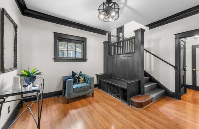 319 North Delaware Street - Rm #2 Gallery 1