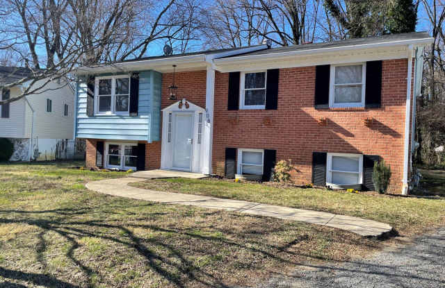 Available now! 3 bed 2 bath home in Severna Park - 908 Country Terrace, Severna Park, MD 21146