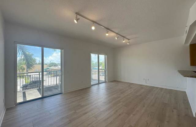 2631 Northeast 14th Avenue photos photos