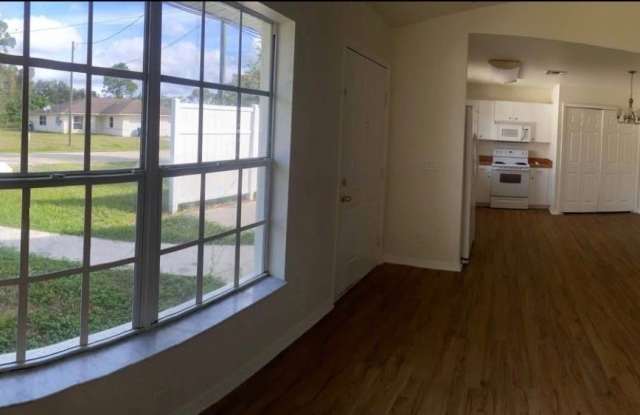4605 28th Street SW Gallery 3