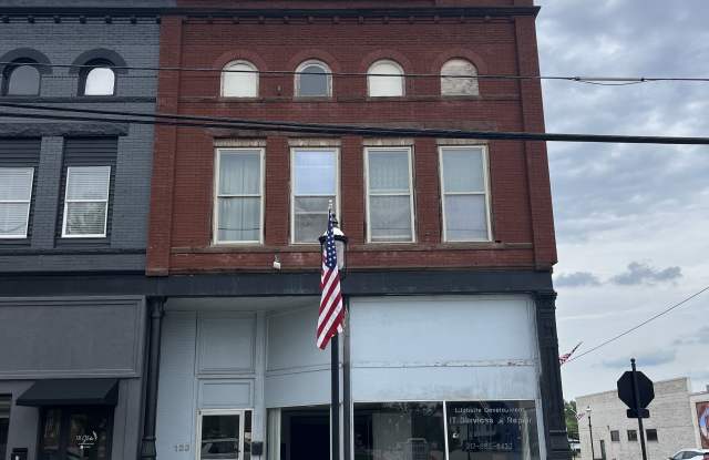 123 S 6th St - 123 South 6th Street, Marshall, IL 62441