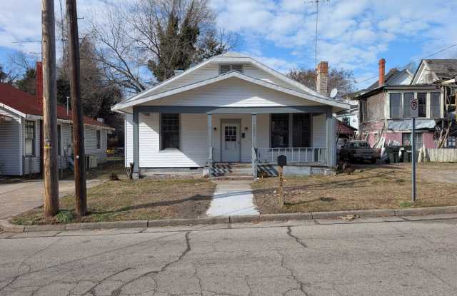 Spacious 3/4 Bedroom photos photos