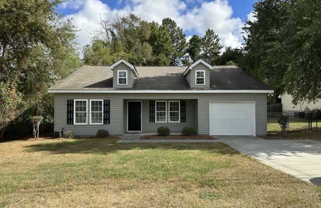 615 40th Street East Gallery 2