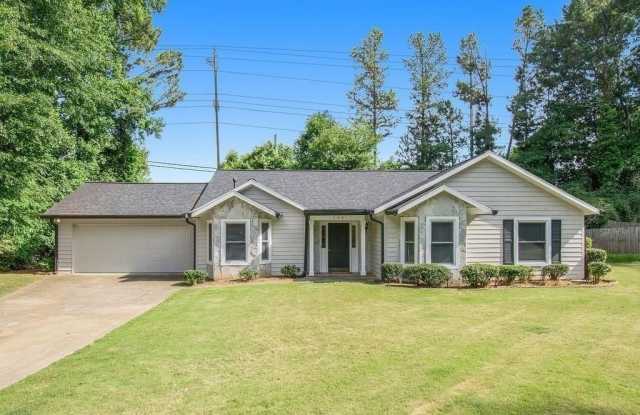 140 Crabtree Drive - 140 Crabtree Drive, Roswell, GA 30076 140 Crabtree Drive - 140 Crabtree Drive, Roswell, GA 30076