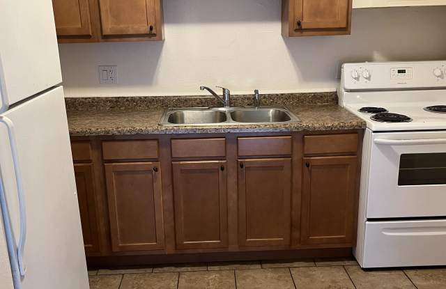943 North 11th Street - 3 photos photos 943 North 11th Street - 3 photos photos