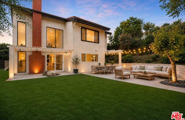 17265 Avenida de la Herradura - 17265 Avenida de la Herradura, Los Angeles, CA 90272