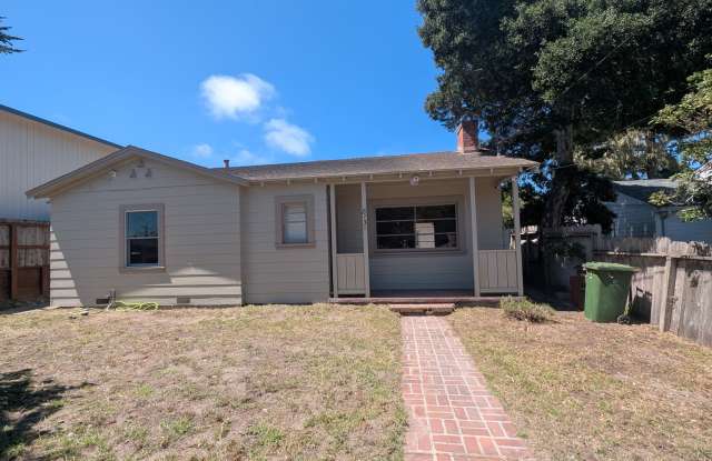 Pacific Grove Cottage with Classic Character photos photos