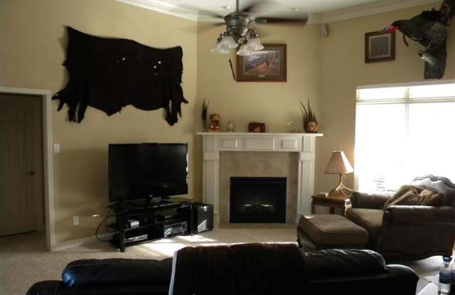 155 Lorene Derden Estates Gallery 2