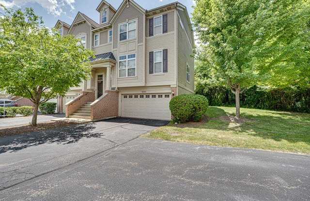 3355 Kentshire Circle - 3355 Kentshire Circle, Aurora, IL 60504