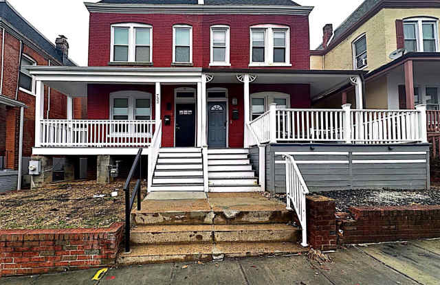 733 GRESHAM Place NW photos photos
