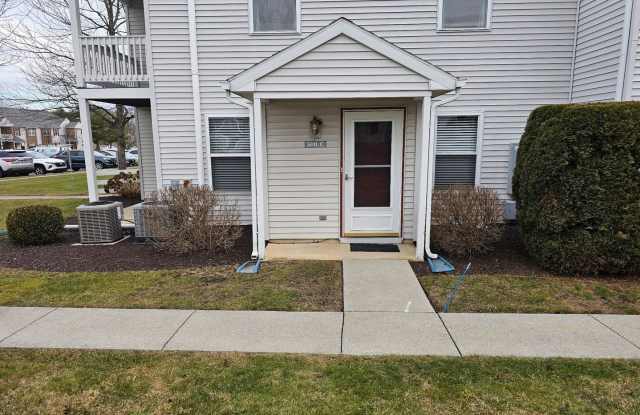 Hidden But Close to Everything! photos photos