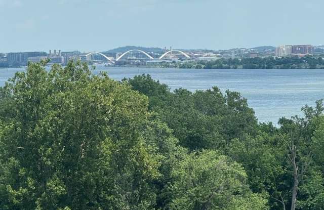 501 SLATERS LN #805 photos photos