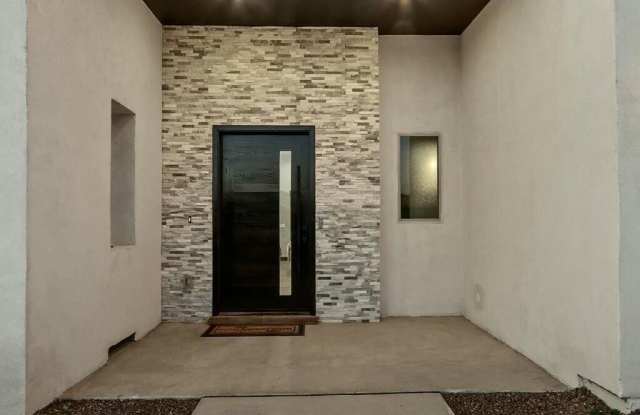 321 RIO DE JAZMIN Circle Gallery 3