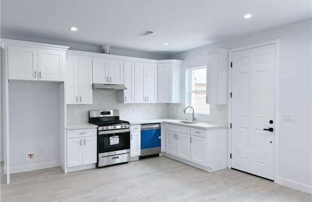15846 hayland Street 1/4 photos photos