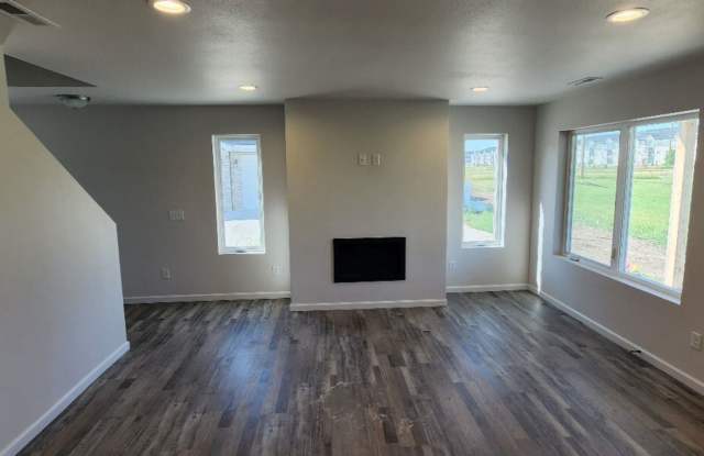 3 bed 2.5 bath townhome in South Bismarck Gallery 1